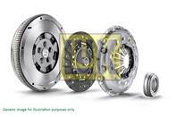 Self-adjusting clutch kit with dual mass flywheel and pneuma